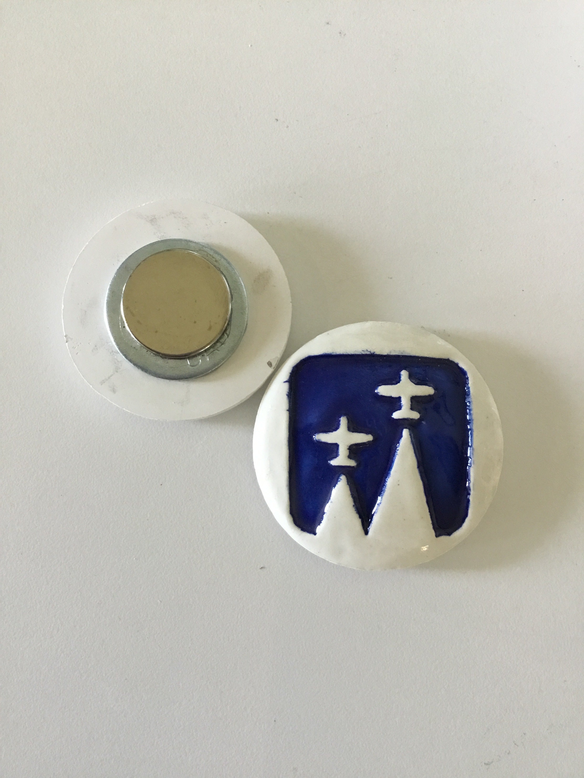 Ceramic magnet